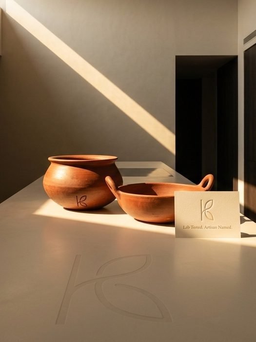 Terracotta_handi_and_Klayvi